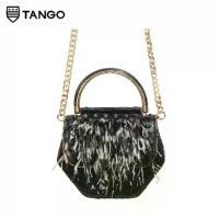 ราคา TANGO กระเป๋าหนังงูแท้สีดำปักขนนก กระเป๋าแฟชั่นสตรี รุ่น SHATA-A (1735321736627848994)