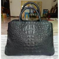 ราคา กระเป๋าถือแบรนด์Pierre Cardin (made in Paris)ของแท้มือสอง..สีดำหนังแท้ลายจระเข้ สภาพสวยใหม่มีของพร้อมส่งนะคะ... สินค้าที่ขายดีที่สุดของเดือนนี้ (1735119265345668345)