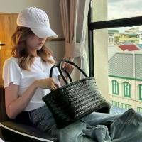 ราคา ดูวันส่งตอนกดนะคะ FLIN BREAD BASKET กระเป๋าสานจากกระจูดย้อมสีน่ารัก (1735544712145766124)