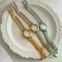 ราคา ผู้ผลิตจัดจำหน่ายนาฬิกาข้อมือ Scottie fishbone chain รุ่น 9722 หน้าปัดมุก นาฬิกาข้อมือผู้หญิง Scottie Mermaid Princess (1734748633678185577)