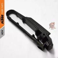 ราคา ▲ยางรองโซ่ ยางรองโซ่KTM DUKE RC200 250 390 390 adventure ยางกันโซ่ ยางรองสวิงอาม ของแท้KTM♟ (1735356407398434395)