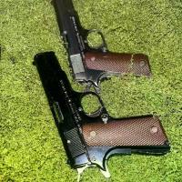 ราคา อะไหล่ตกแต่งกุญแจ Colt M1911 สเกล 1:2.05 สไตล์ Free Fire (1735249118446258033)