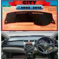 ราคา พรมปูคอนโซลหน้ารถ สีดำขอบแดง ฮอนด้า ซิตี้ Honda City ปี 2008-2013 พรมคอนโซล พรม (1735523600289400343)