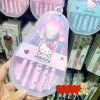 ราคา ชุดแปรงแต่งหน้า Hello Kitty 5 ชิ้น เครื่องมือแต่งหน้าและความงาม ประกอบด้วย บลัชออน คิ้ว ริมฝีปาก แปรงอายแชโดว์ มาพร้อมกล่องของขวัญอะนิเมะ ใหม่ในปี 2024 (1731895706559415987)