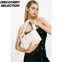 ราคา กระเป๋า CARLYN รุ่น LUKE SS24 H74103010 (1730368016404155360)