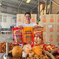 ราคา ขนมกินเล่น รวมชุดใหม่ ทาโร่กรอบออริ 60 กรัม +ปูอัดกรอบออริ 100 กรัม +หนังไก่เขย่าแซ่บซี๊ด 100 กรัม แถมฟรี ชีสดิปลองชิม 50 กรัม 3กระปุก (กรอบหรอย) (1731227298426553566)