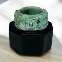 ราคา 4A - 450 แหวนหยก แกะสลัก เลือก แหวน 100 วง ลายมังกร ลายดอกไม้ ลายเถาวัลย์ สีธรรมชาติ มีให้เลือก หลากหลาย แกะมือ หญิง ผู้ชาย ครบรอบ ชุดมงคล วันเกิด ประจำวัน การหมั้นหมาย (1729640508470102685)