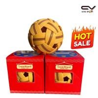 ราคา ￼ลูกตะกร้อแข่งขัน THAITIP ตะกร้อ แข่งขัน ได้มาตรฐาน ราคาย่อมเยา ยี่ห้อไทยทิพย์ กีฬา Sport (1730130286672906495)