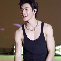 ราคา เสื้อกล้ามออกกำลังกาย Uniwear รุ่น Muscle เสื้อกล้ามผู้ชายทรงหลวม (1729738309858789746)