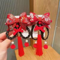 ราคา กิ๊บติดผม 2 ชิ้น ตกแต่งด้วยโบว์ กิ๊บติดผมพู่สไตล์จีน เครื่องประดับเสื้อผ้า เครื่องประดับผม เหมาะสำหรับฉลองปีใหม่ สไตล์จีนปี 2025 (1729866801706077047)