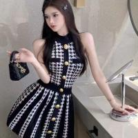 ราคา เดรสสายเดี่ยว สีดำ สไตล์เฮปเบิร์น ฝรั่งเศส ทรงเอ สำหรับผู้หญิง ฤดูร้อน เอวกระชับสัดส่วน เรียบหรู เดรสสีดำตัวเล็ก เดรสบล็อคสี (1732282478876132412)