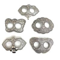 ราคา หัวรัดซิ่นสีรมดำVintage Jewelry เครื่องประดับไทย หัวรัดผ้าถุง หัวเข็มขัด สีเงินรมดำ (1730983524617849223)