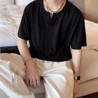 ราคา เสื้อยืด เนื้อ Jacquard บาง แฟชั่นฤดูร้อนของผู้ชาย คอวี สีขาว เสื้อโปโลเกาหลี ทรงหลวม ลำลอง สีพื้น เหมาะสำหรับผู้ชายและผู้หญิง สไตล์หล่อ ครึ่งแขน สีดำ เสื้อแขนสั้น สไตล์อิน (1730523619592145247)