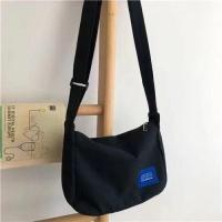 ราคา กระเป๋าผ้าแคนวาส เรียบง่าย คลาสสิค สำหรับนักเรียนชายและหญิง คู่รัก สามารถใส่หนังสือได้ ความจุมาก ซิปข้าง สไตล์เกาหลี กระเป๋าผ้า มาใหม่ (1731897095571344035)