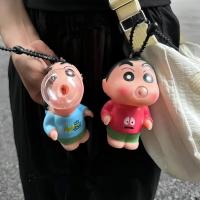 ราคา (จัดส่งจากกรุงเทพ)กระเป๋าเป้คู่รัก ของเล่น Crayon Shin-chan จี้ตกแต่ง การ ออกแบบแอนิเมชั่นการ์ตูนพ่วงชินจังเป่าหมากฝรั่ง (1730666384309389531)