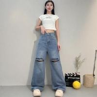 ราคา NAMCHA กางเกงยีนส์กระบอกกลางเอวสูง ปักNAMCHA แต่งขาดเข่า 2544 (1731635811117729613)