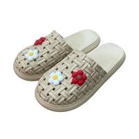 ราคา Gpatt : Weave Plain Slippers Type E รองเท้าแตะแบบสวมลายถักพร้อมตัวติดดอกไม้ เล่นสนุกกับการเปลี่ยนตัวติดรองเท้าได้ (1731484050068572388)