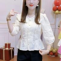 ราคา เสื้อเชิ้ตคอปกลูกไม้ แขนสั้น เรียบหรู กระชับสัดส่วน แจ็กการ์ดกลวง แฟชั่น หวาน มาใหม่ ต้นฤดูใบไม้ร่วง ปี 2025 (1732853500716812209)