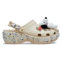 ราคา CROCS Peanuts Classic Platform Clog รองเท้าลำลองผู้หญิง
