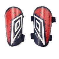 ราคา UMBRO Shield Straps สนับแข้งฟุตบอลผู้ชาย UM126AC367DVTH