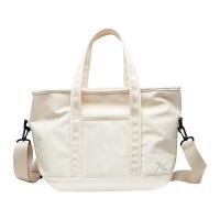 ราคา อิมิลี่ กระเป๋าถือ รุ่น FCSL2510SPT006 สีครีม (8859053452418)