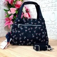 ราคา กระเป๋าถือและสะพาย KIPLING ELISE HANDEBAG งานแบรนด์แท้ กระเป๋าถือและสะพายไหล่ ขนาดกำลังพอดี จุของได้มาก มีหูจับสองสายถือสะดวก น้ำหนักเบา (1404622553)