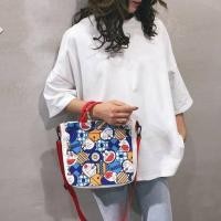 ราคา กระเป๋า กระเป๋าสะพายคาด โดเรมอน ผ้าแคนวาส มีหูถือได้ ขนาด 30 25 23 5 cm (868874059)