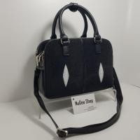 ราคา กระเป๋าถือ กระเป๋าสะพาย กระเป๋า3ซิป กระเป๋าหนังปลากระเบนแท้ ขนาด 10 5 7 5 (1456570713)