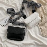 ราคา LH STUDIO กระเป๋าผู้หญิง กระเป๋าสะพายข้าง หนังPU (1090010036)