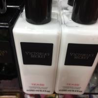ราคา Victorias Secret แบบ Fragrance Lotion ขนาด 250 ml โลชั่นน้ำหอม 1หลอด กลิ่นTEASE (1206404861)
