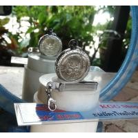 ราคา เหรียญครุฑ 1 บาทปี 2517 ใส่กรอบสแตนเลสแบบลายโชว์ครุฑ 2 ด้าน ใช้เหรียญครุฑ 2 เหรียญ พร้อมแหนบ แถมฟรี 1 บาทเรือหงส์ผ่านใช้ (521700762)