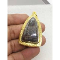 ราคา หลวงพ่อทวด วัดช้างให้ เนื้อว่าน ปี 2497 วัดช้างให้ ปัตตานี พร้อมเลี่ยมกรอบทองไมครอนพร้อมใช้ Reverend Father Tuad Wat Chang Hai Aloe Vera material year 1954 Wat Changhai Patta (10632135512)