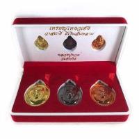 ราคา ชุดเหรียญหลวงปู่ทวด รุ่น วัดช้างให้ รุ่น ชนะจน รุ่น พุดซ้อน ย้อนยุค และชุดวาสนาดี มีเงินล้นหลาม (686946217)