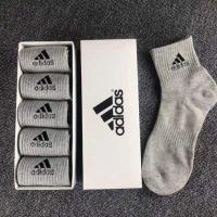 ราคา 5คู่1กล่อง ADIDASถุงเท้าข้อกลาง ถุงเท้านักเรียนกันลื่น ถุงเท้าใส่วิ่ง ใส่ออกกำลังกาย ฟุตบอล ผ้าดีไม่บาง ใส่สบาย ใส่ได้ทั้งชายและหญิง (14643166206)