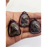 ราคา พระปิดตาสายใต้ เนื้อโลหะเก่า 3 องค์ พร้อมเลี่ยมกรอบกันน้ำ สวยเดิทุกชิ้น (13730418778)
