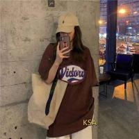 ราคา เสื้อยืดสาวอวบแฟชั่น เสื้อผ้าวินเทจ OversizesT shirts เสื้อโอเวอร์ไซส์ผู้หญิง เสื้อยืดตัวใหญ่สไตล์เกาหลีน่ารัก ใส่สบาย 2305 (11758583679)