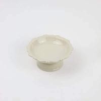 ราคา พานเซรามิค พานเชิง พานสีขาวครีม พานหิ้งพระ พานวางดอกไม้ พานวางพวงมาลัย (5317190087)