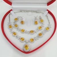 ราคา ชุดเครื่องประดับ สร้อยคอ สร้อยมือ ต่างหู พลอยสีล้อมเพชร CZ คั่นมาคีครึ่งคอ ชุบทองคำขาว (14610076648)