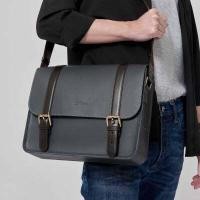 ราคา ZETTINO กระเป๋าสะพายหนังแท้ l Mini Messenger bag (7232922854)