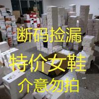 ราคา รองเท้าบูทข้อสั้นส้นสูงหนังแก้วสำหรับผู้หญิงรองเท้าบูททรงเหลี่ยมหนังแก้วสีดำแบบใหม่ฤดูใบไม้ร่วงและฤดูหนาวปี2022รองเท้าบูทสั้นส้นหนาใส่แล้วดูผอมๆ (14603498652)
