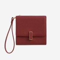 ราคา VERA Valen กระเป๋าสตางค์แบบ 3 ทบ ขนาดพอดีมือ พกพาสะดวกมาพร้อมกับสายคล้องข้อมือ ทำจากหนังวัวแท้ลาย Epsom ช่องใส่บัตร 10 ช่อง ใส่แบงค์ ใส่เหรียญ (15940182949)