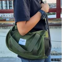 ราคา Duffle Bag size M กระเป๋าผ้าทรงกระบอก สีเขียวขี้ม้า วินเทจ ทรงกระบอก ทรงหมอน (16281218465)