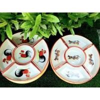 ราคา เซรามิคชุดออเดิร์ฟ เซรามิคลำปาง เซรามิคลำหรับจัดเซ็ตอาหาร เข้าไมโครเวฟได้มีถาดไม้หมุนได้ลายไก่และลายรถม้า ราคา 290 บาท (8425344421)