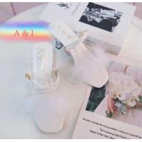 ราคา รองเท้าส้นแก้ว ขนนก ขนมิ้ง งานขายดีที่สุด (15733284881)