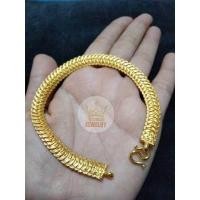ราคา กำไลข้อมือเลส หนัก 2 บาท ใส่ได้2ด้าน เลสข้อมือ ข้อมือเลส เคลือบแก้ว ตะขอมีตราปั้ม ไม่ดำ ไม่คัน ใส่อาบน้ำได้ ทองปลอม ทองชุบ เลส ข้อมือ (13961880568)