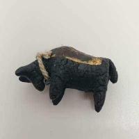 ราคา ควายธนู วัวดำ ปั้นจากดินอาถรรพ์ 7 ป่าช้า มัดกับตะกรุดกันภัย ขนาด 3 ซม สรรพคุณ กันภัย กันคุณไสย์ ลมเพลมพัด (16069664852)