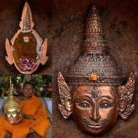 ราคา เศียรพระลักษณ์หน้าทอง สมปรารถนา รุ่นแรก หลวงพ่อเอิบ วัดซุ้มกระต่าย หนองหม้อแกง จ ชัยนาท ปี 2555 ด้านหลังฝังพลอยเสกดาว สุดยอดมหาเสน่ห์ (16519180392)