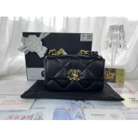 ราคา Chanel 19 Bag Premuim s Gift ของแท้ 100 (16254114967)