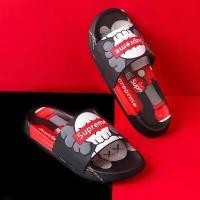 ราคา รองเท้าแตะ supreme สุดฮิตรองเท้าแตะสวมสไตล์ซูพรีม แบนด์แฟชั่น ใส่ได้ทั้งผู้ชายผู้หญิงเลยนะ สาวกsuprem 2266A 2 (11063615587)