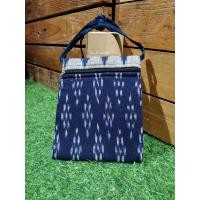 ราคา กระเป๋าสะพายผ้าครามมัดหมี่ (16195826366)